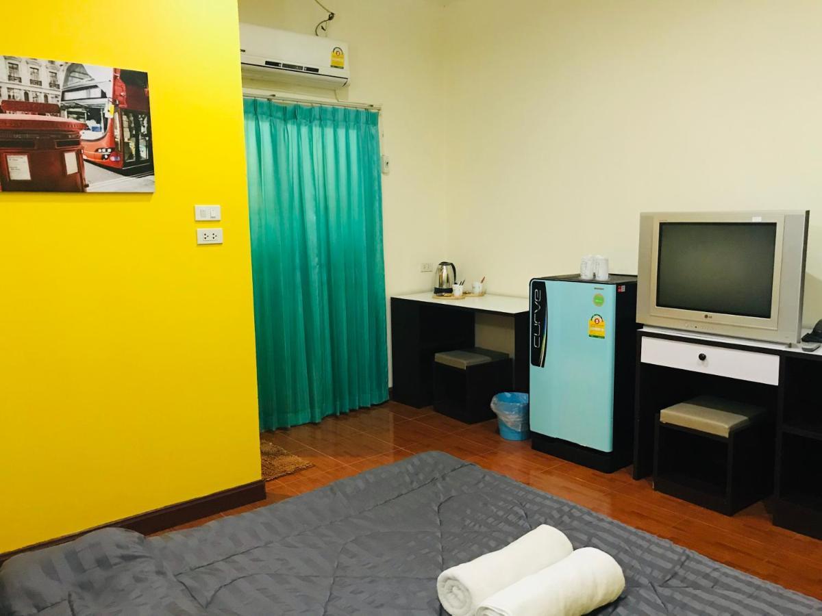 Nk Place Hostel Chiang Mai Bagian luar foto